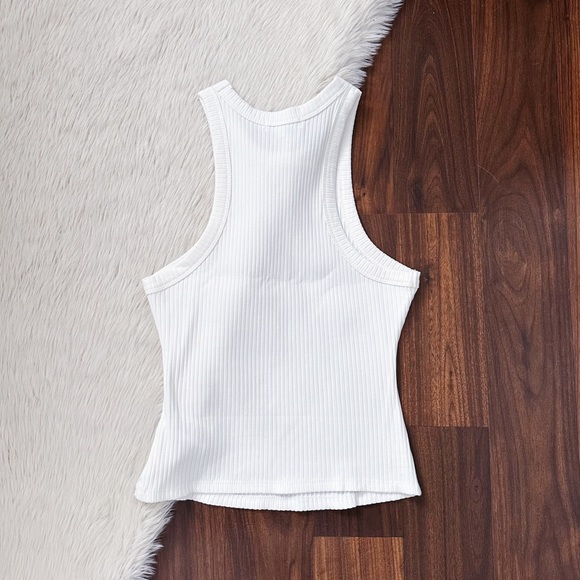 Good American Thermal 90s Tank Top In Ivory - Picture 3 of 7